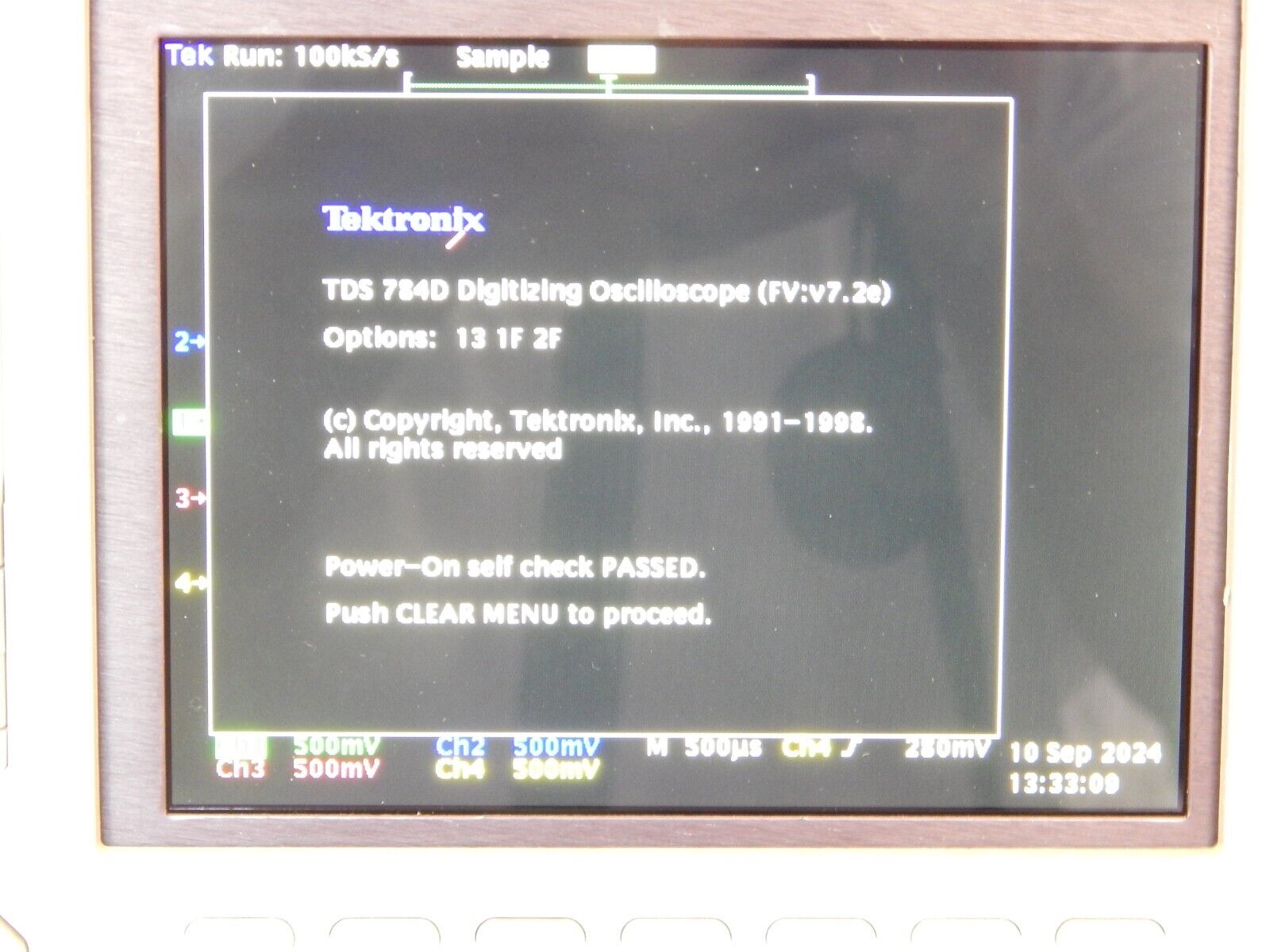 TDS784D Tektronix 4Ch Oscilloscope 1GHz 4GS/s Opt 13/1F/2F, new digital display TDS784D Tektronix 4Ch Oscilloscope 1GHz 4GS/s Opt 13/1F/2F, new digital display